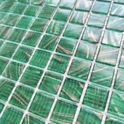 Mosaico de vidrio para piso y pared de baño modelo Plaza Emeraude
