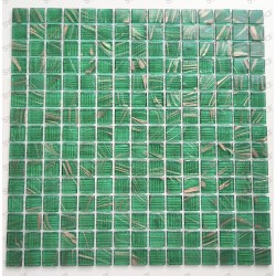 Mosaico de vidrio para piso y pared de baño modelo Plaza Emeraude
