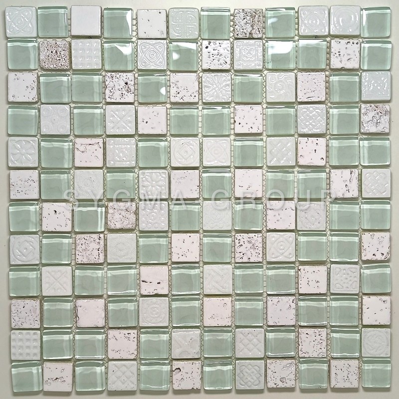 Alliage Blanc Mosaic. Detail of the bathroom wall tile in glass and stone, ideal for a contemporary