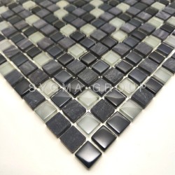 Carrelages pour salle de bain Kymoon, motif régulier et la qualité professionnelle du revêtement en pierre et verre.